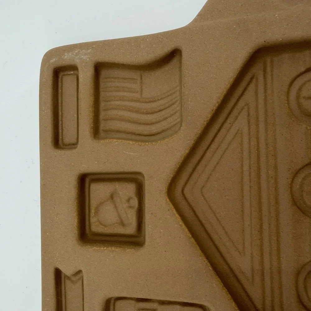 Vtg Pampered Chef #1805 School Post Office Gingerbread House Stoneware Mold